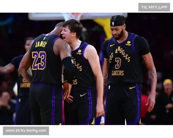 加时赛鏖战:湖人太阳合计轰240分,詹姆斯制胜封盖